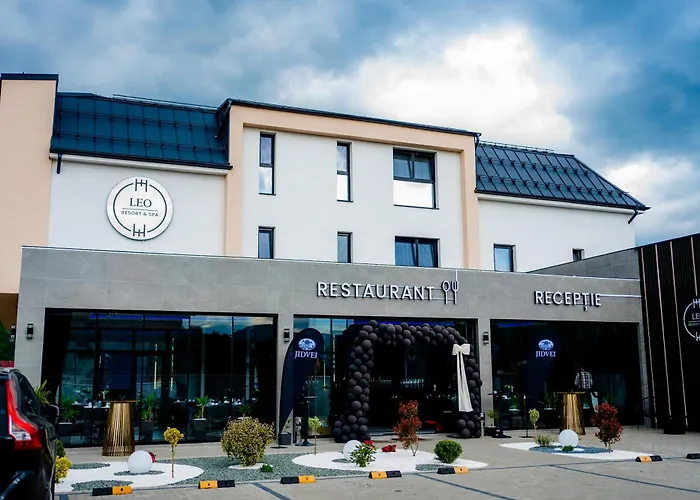 Leo Resort And Spa